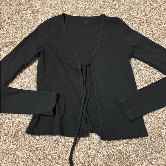 Brandy Melville tie front top - Picture 1 of 3